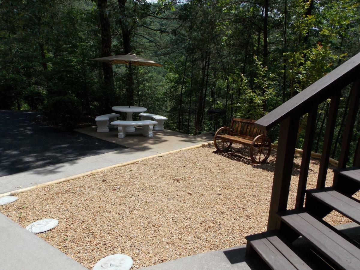 Hillbilly Hilton Chalet Villa Pigeon Forge Dış mekan fotoğraf